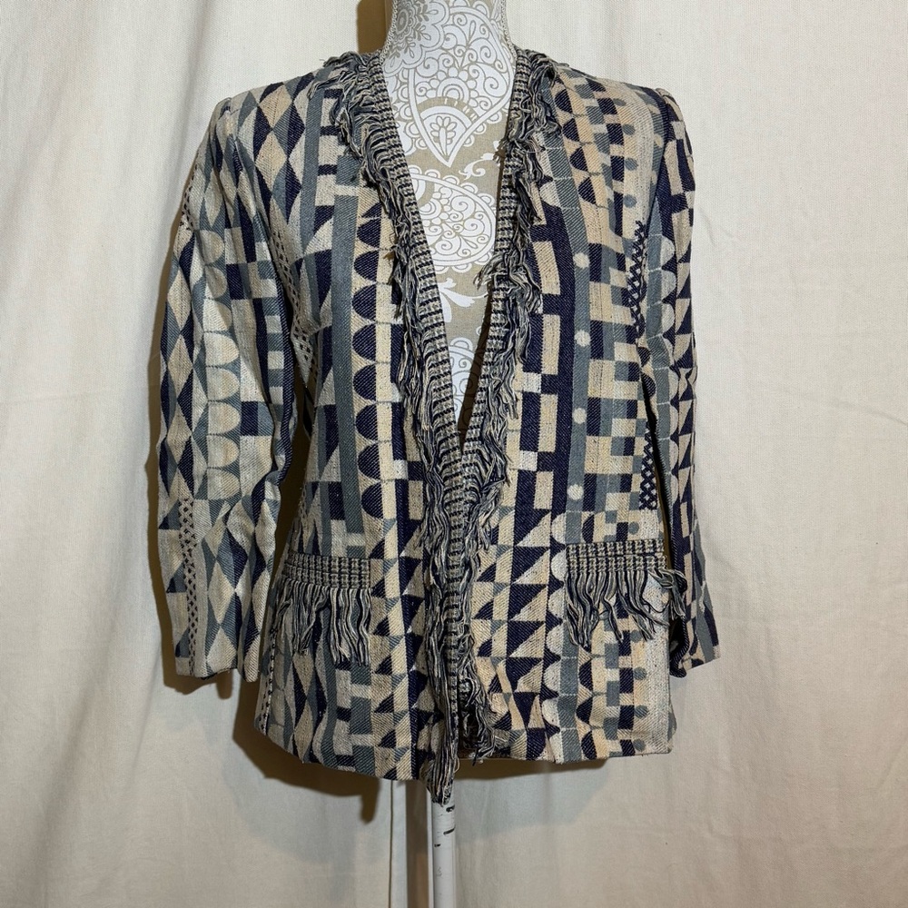 Zonda nellis // blue, white abstract pattern fringe open front jacket size small